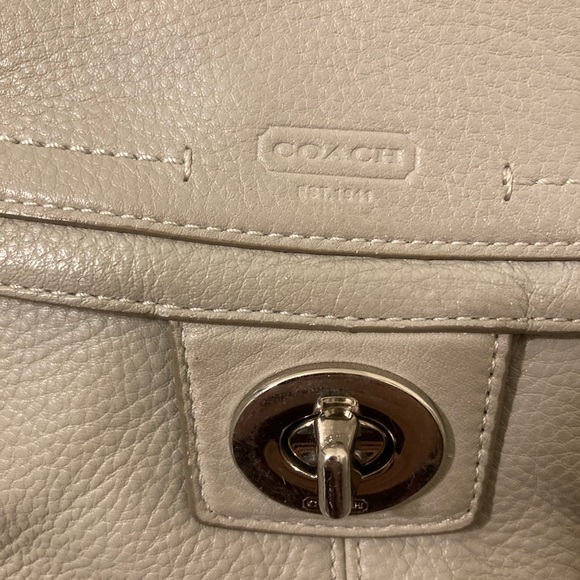 Coach Penelope Pebbled Leather Tote North South Taupe Ivory #C1282-F19264 - Picture 4 of 14